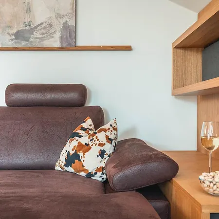 Loft 7 *